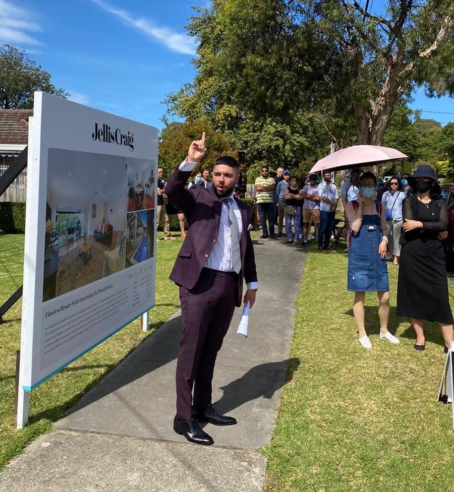 Auctionphoto22ndmarch B6bffaa23e1b27f8